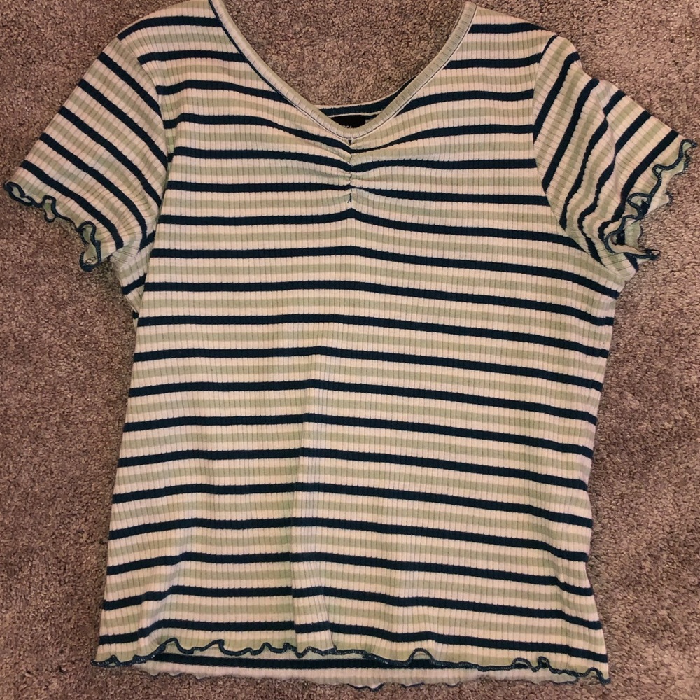 brand new worn once! target art classes green stripped ruffle shirt